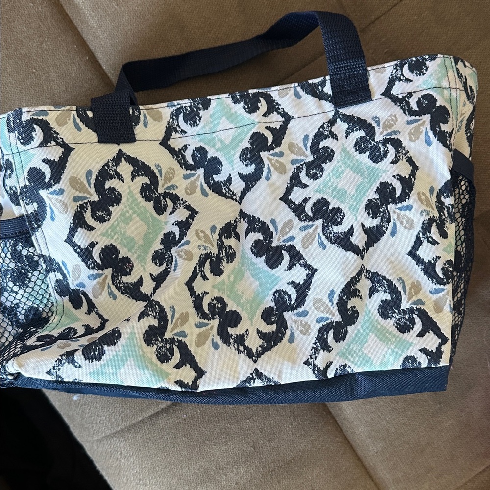 Thirty-One Plaid and Patterned Bag Collection - Picture 3 of 6